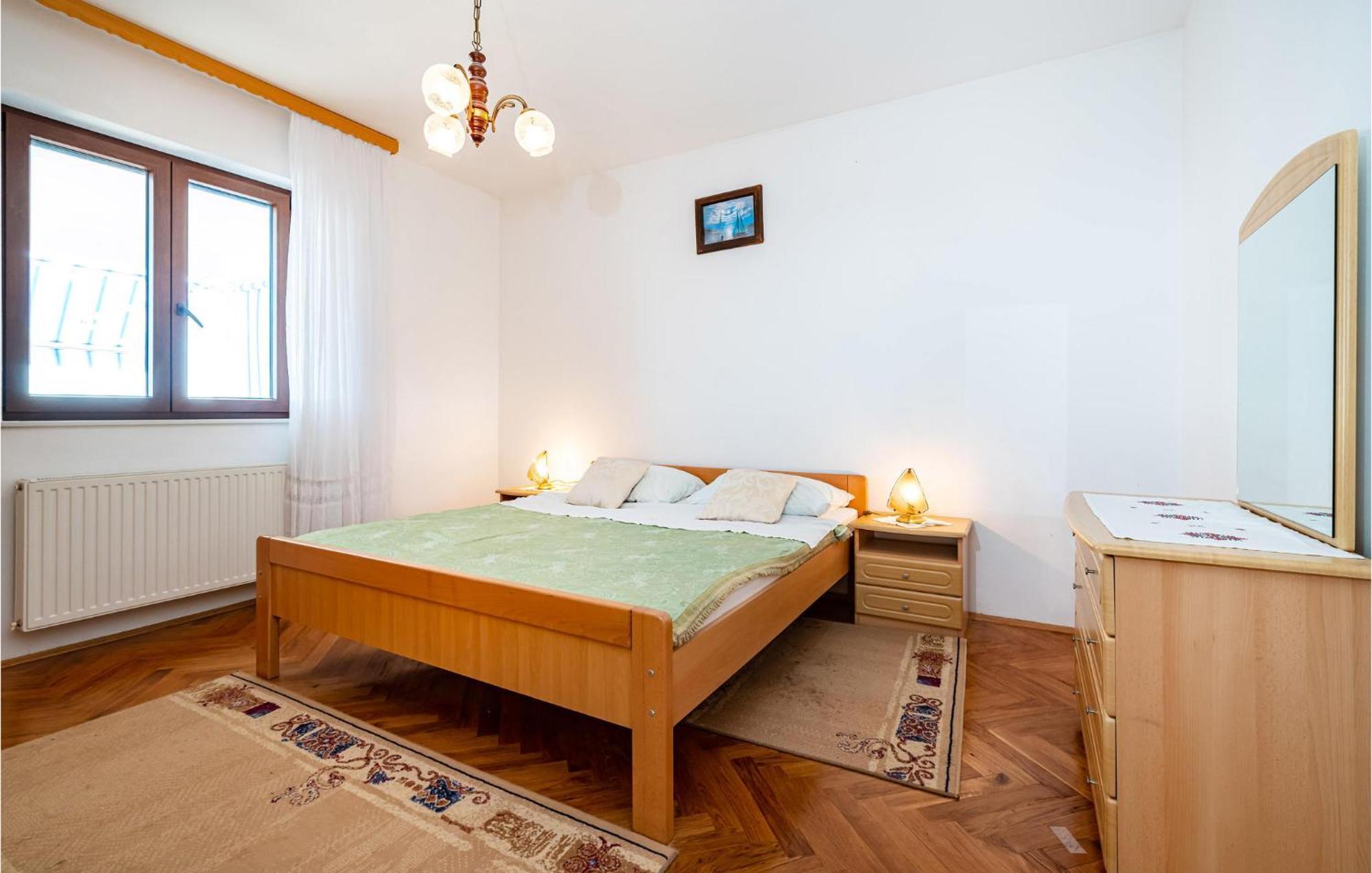 2 Bedroom Cozy Apartment In Задар Екстер'єр фото